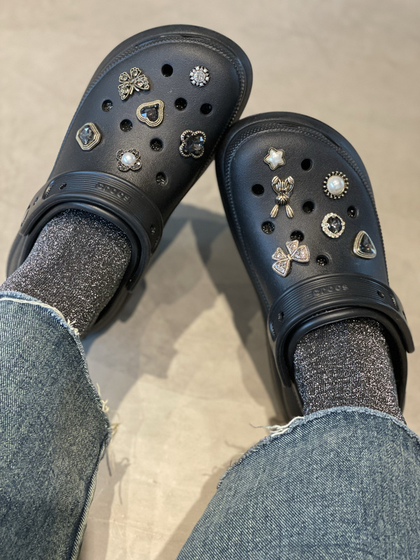 Mr. Rabbit~ Suitable for Crocs Shoes Accessories, High-End Three-Dimensional Shoe Flower Decoration Accessories, Shoe Buckle