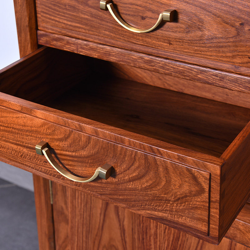 ���������ִ���Լ��ľ����ľ�౦��J-0023