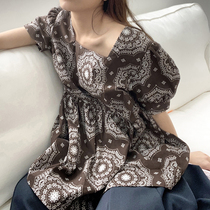 Small lazy chic blouse women in 2021 new spring and autumn design sense small black loose short sleeve T-shirt INS tide