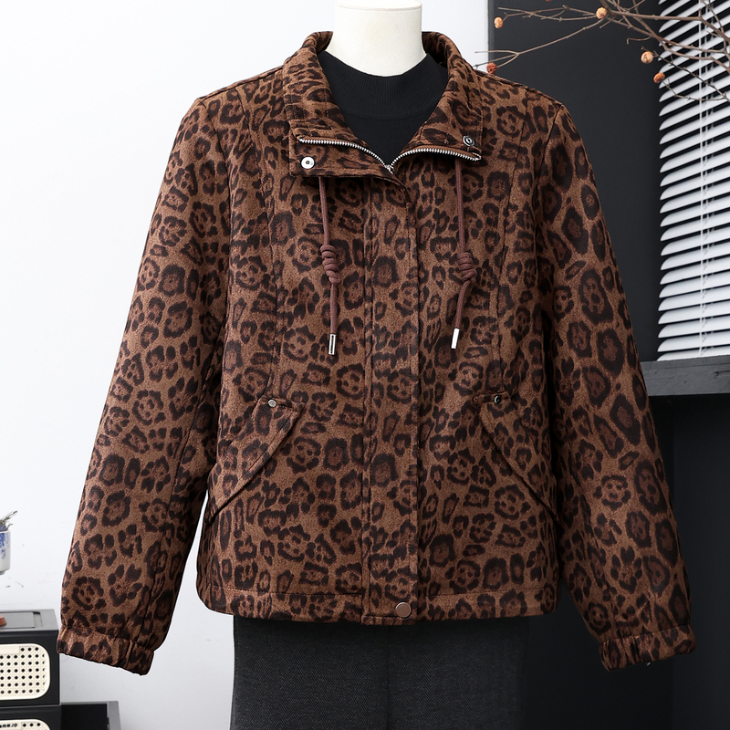 Fashionable Leopard Print Stand Collar Short Jacket for Women, Autumn Loose Fit Versatile Age-Reducing Multi-Pocket Jacket Fashionable Leopard Print Stand Collar Short Jacket for Women, Autumn Loose Fit Versatile Age-Reducing Multi-Pocket Jacket