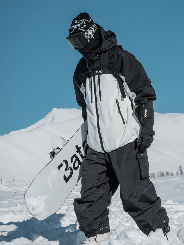 Snow black and white 3l ski jacket in panda color is popular all
