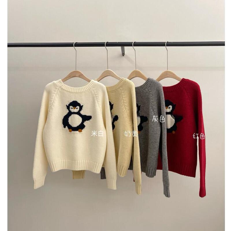 Lazy and Youthful Penguin Jacquard Reversible Crew Neck Warm Sweater for Women, New Winter Fashion Thickened Base Shirt