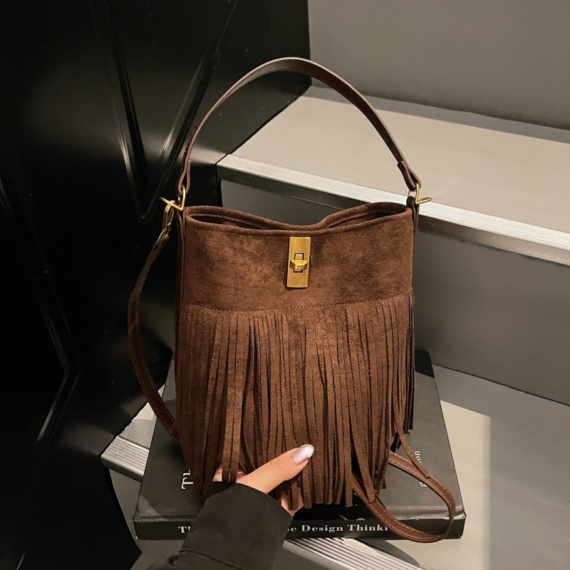 2025 New Niche Design Tassel Bucket Bag for Women, Suede High-End Versatile Crossbody Bag, Fashionable Shoulder Bag