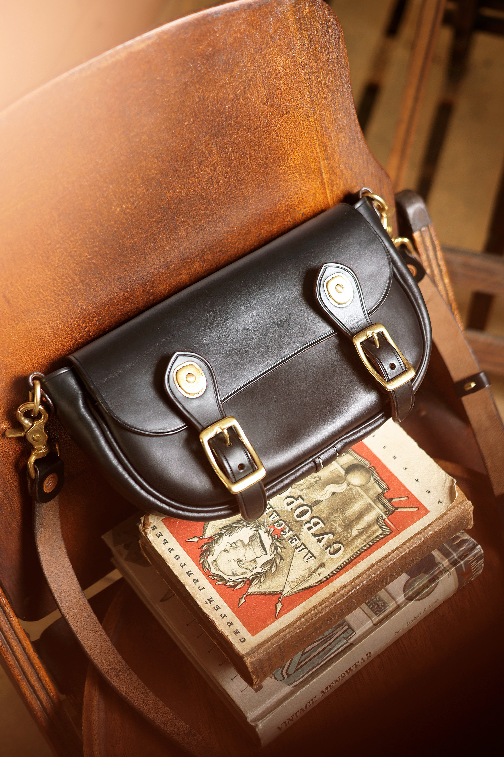 送料無料 12%OFF】アメリカHorweenホーウィン社製 茶芯レザー