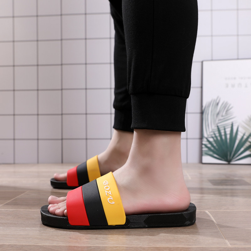 Breathable student non-slip plastic lined slippers casual thick bottom massage Summer men's and women's bathroom Fashion interior