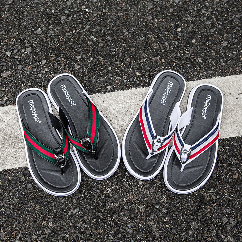 Wear the massage men wear wear-resistant indoor and outdoor character drag comfortable summer clip men's thick sole trend men's shoes beach non-slip