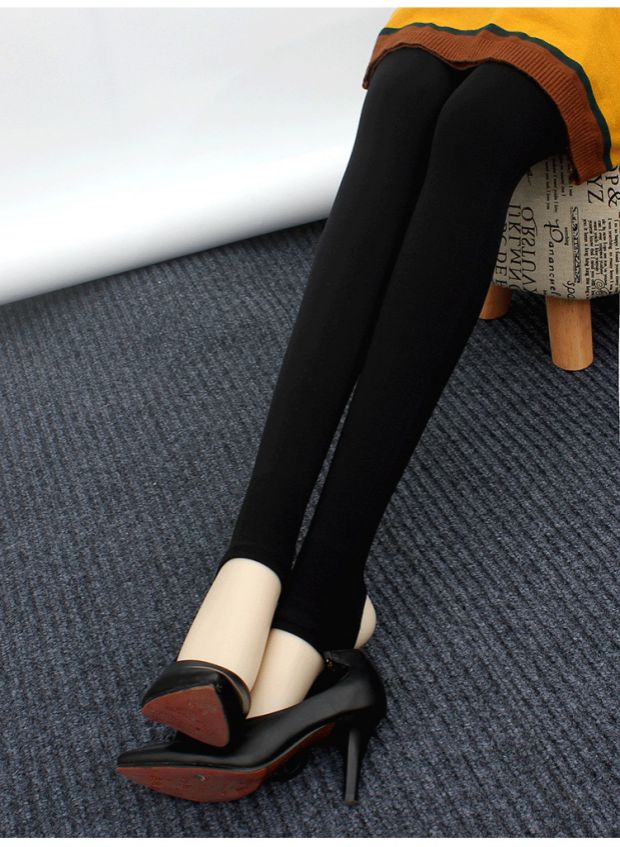 Vớ mùa xuân và mùa thu cộng với quần lửng nhung dày chống móc quần legging tất nữ mùa thu và mùa đông màu da thịt mỏng quần tất 3d