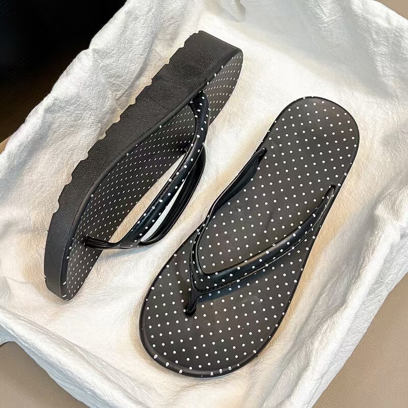 Summer Flip-Flops for Women, Thick-Soled, Height-Increasing, Water-Resistant, Beach, Cartoon, Cute, Polka Dot, Non-Slip Flip-Flops