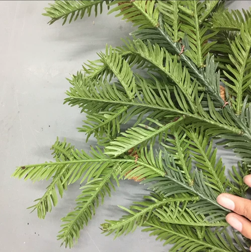 Моделирование сосновых ветвей с фруктовой поддельной сосной инженерии декоративная искусственная сосна сосновая сосна листья для приветствия сосны