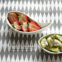 Pure white ceramic restaurant small fish tail dish seasoning irregular creative Western Bowl Western tea restaurant