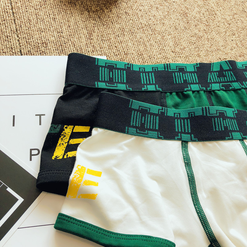 Chất liệu cotton nam Boxer Tóm tắt Thanh niên Cotton Cá tính Maple Leaf Quần short gợi cảm Đầu thấp Quần bó Quần thể thao quan lot khe nam