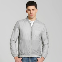 [Мужчина] светло -серый