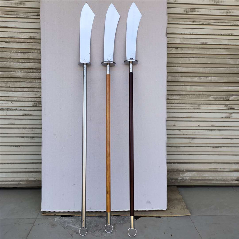 Martial arts performance Pu Dao practice stage performance props Pu Dao flapping iron handle wooden handle Pu Dao broad knife unedged