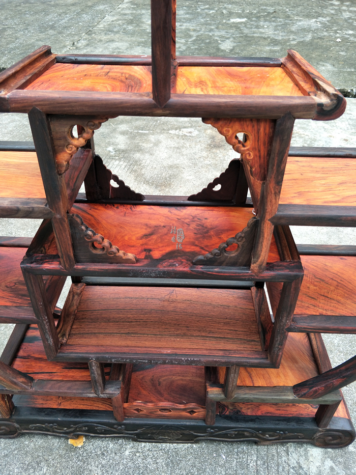 Nhật ký Chi nhánh Dahong Shui Kệ cổ xưa Đa lưới Nội thất nhà ở Mahogany Teapots Kệ nhỏ kệ tường đẹp
