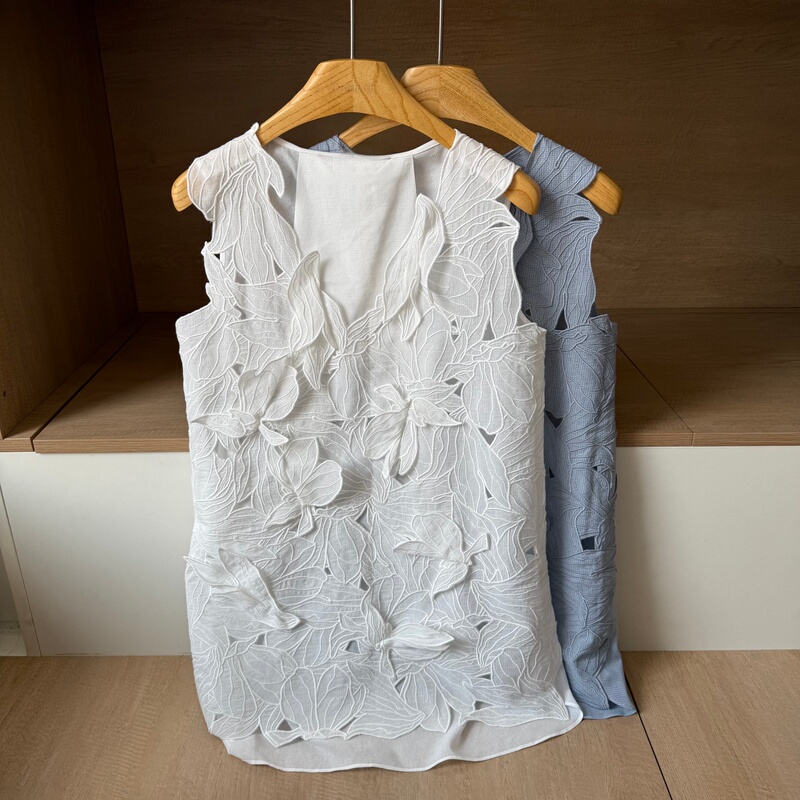 Authentic~ Designer Niche 2026 Summer New Style Hollow-Out Three-Dimensional Floral Embroidery Elegant and High-End Sleeveless Vest