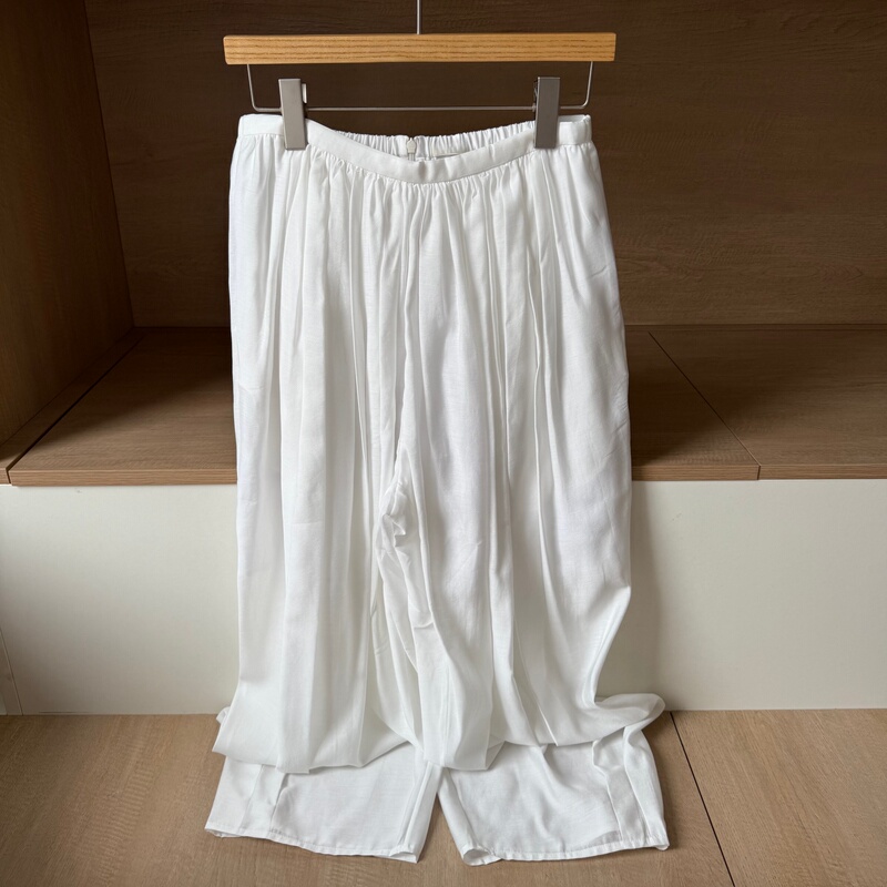 White Pleated Thin White Pants for Petite Figures, Loose and Relaxed, Drapey, Slimming, Versatile Casual Pants