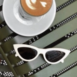 Брендовые ретро красные солнцезащитные очки в стиле хип-хоп на солнечной энергии, европейский стиль, кошачий глаз, популярно в интернете