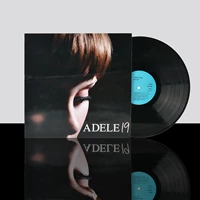 Модельная комната музыка виниловые записи пленки