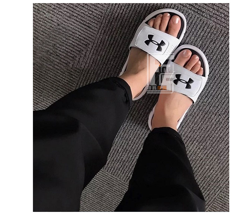 UnderArmour Andema UA nam giới và phụ nữ Ignite V thể dục thể thao màu trắng dép 1287318 Michelin dép crocs chính hãng