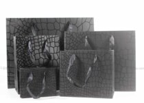 Waterproof New Gift Bag Business Paper Bag Gift Bag Clothing Hand Bag Capsized Film Black Gift Bag Packing Bag paper