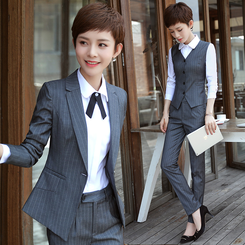 Tailleur femme      - Ref 3244529 Image 1
