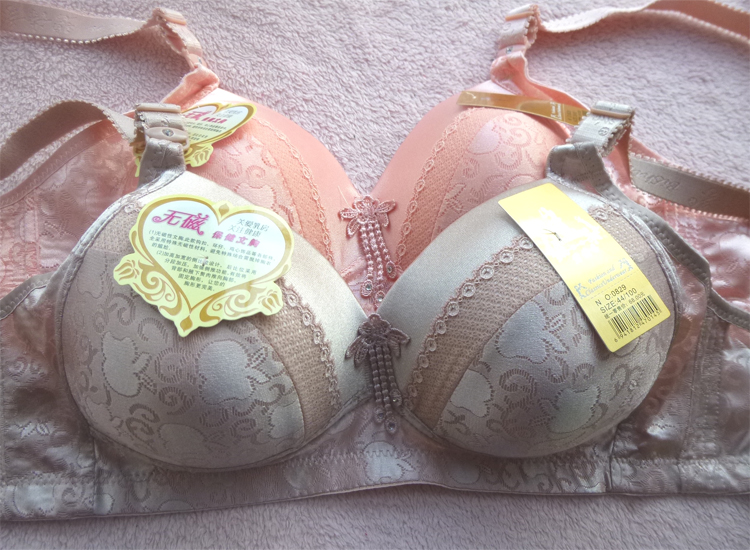 0829 nữ cỡ lớn khóa bốn hàng lớn C cup phần mỏng không có vòng thép bra 36-44 yard áo ngực cho bé bú