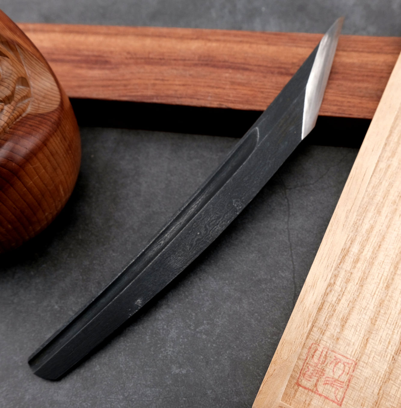 The second generation project vine original Liangming jade steel out of cloud iron neutrons cut out of the small knife Wu Tibetan National Water Heart Pistachio Gines