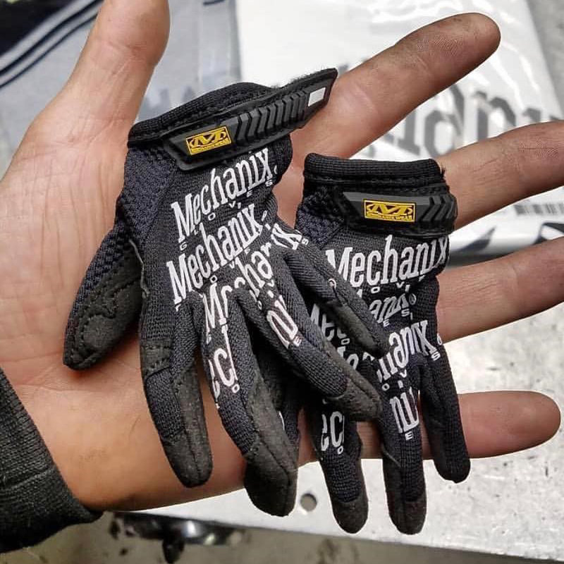 Toy pendant super technician model model backpack key jewelry small gift