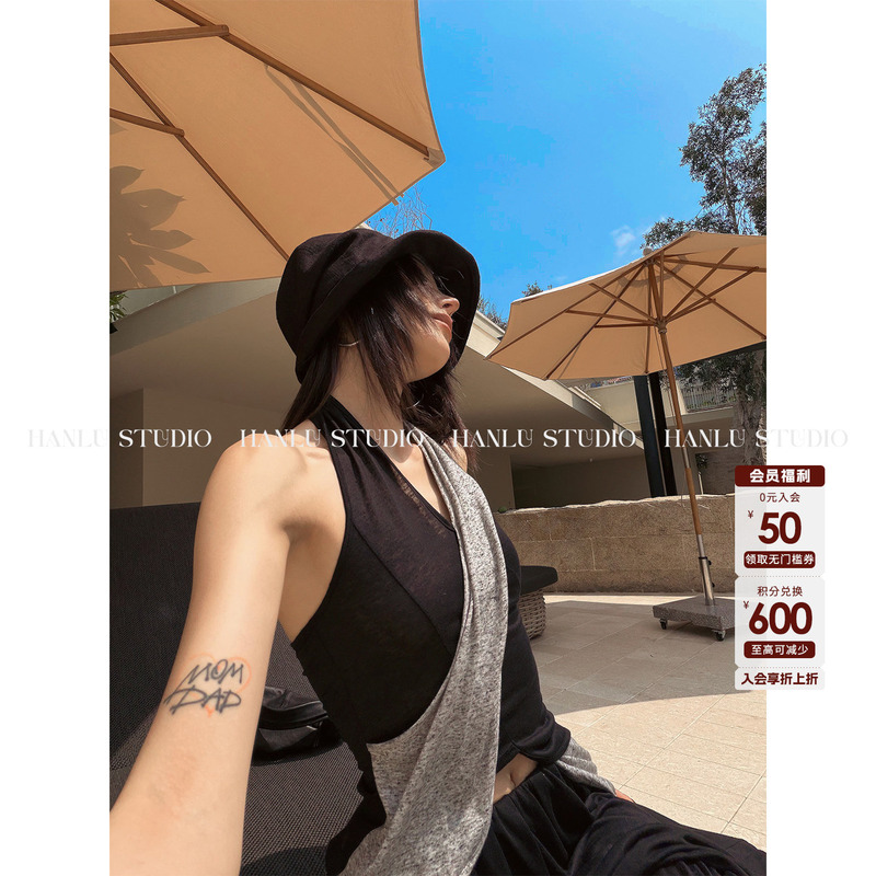 Hanlu Studio Brand Niche Color-Blocked Linen Halter Top with Tailored Waist, Slimming Black Fashionable Top Hanlu Studio Brand Niche Color-Blocked Linen Halter Top with Tailored Waist, Slimming Black Fashionable Top