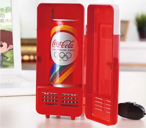 Mini USB -холодильник Офисный компьютерный холодильник Небольшая коробка может охладить горячее общежитие для USB Student Coldertion Box