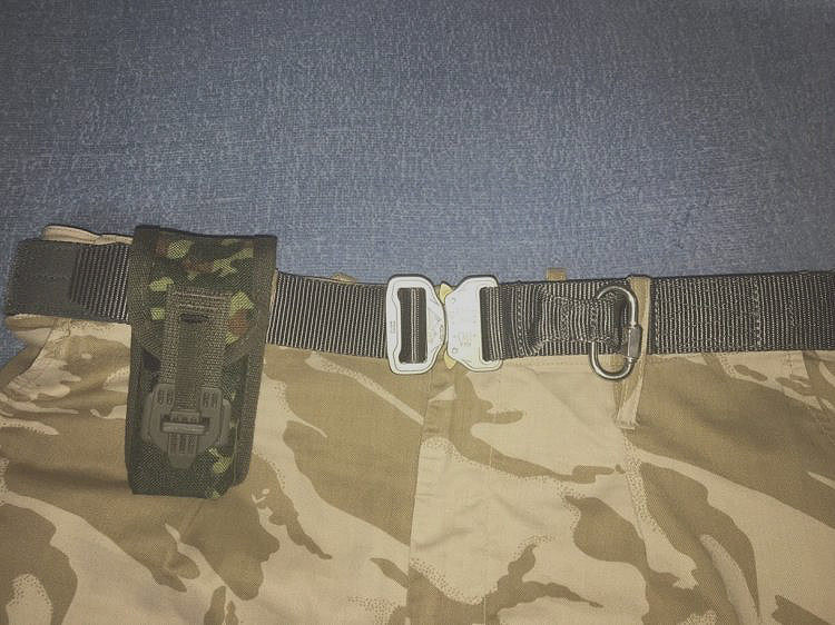 Сейчас в наличии немецкий оригинал Производить военная версия Личное немецкое и моральное место toolkit EDC плоскогубцы пакет жесткий камуфляж фонарик пакет 4500862 