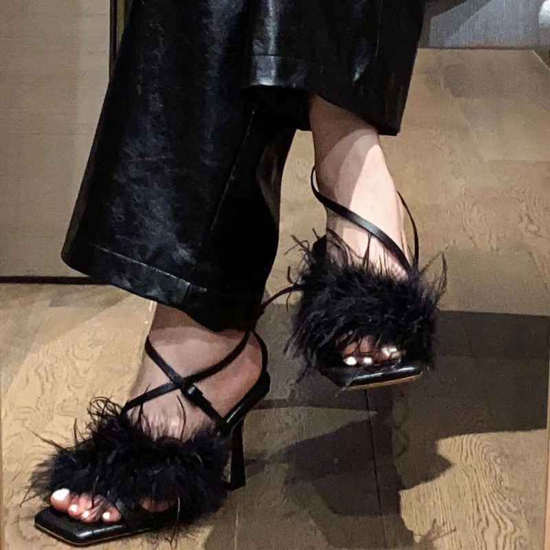 Upper Foot Super Fairy ~ ~ square head high heel hairy sandals