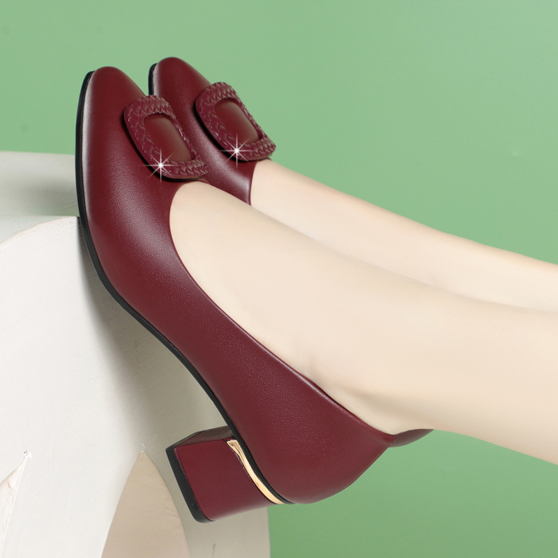 Women's Genuine Leather Soft-Soled Comfortable Red Non-Slip Square Heel Round Toe Spring and Summer Leather Shoes for Middle-Aged Women