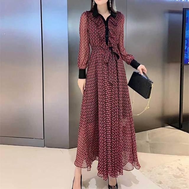 2023 spring and summer new celebrity temperament retro silk mulberry silk high-end dress slim and thin long skirt