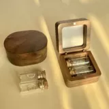 Детская коллекция сувенирных волос.