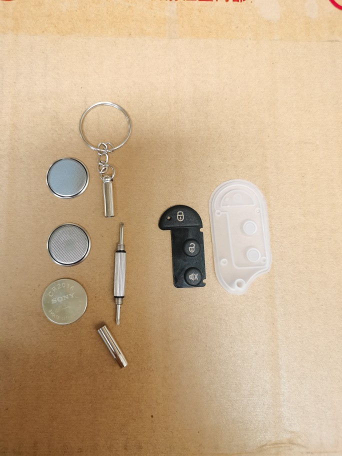 Wuyang Honda A type anti-theft device electronic button glue black and white set of original remote control button kit
