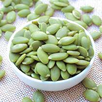 Xinhuosheng pumpkin seed kernels 5 kg shell-free original hulled pumpkin seed kernels 500g*5 bags of snacks specialty
