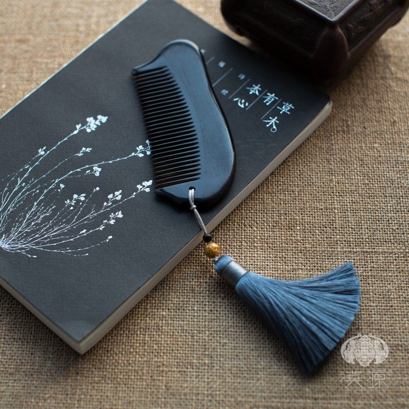Natural ebony comb Anti-static horn comb Long hair massage comb to send girlfriend birthday gift tassel