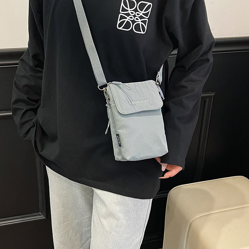 Summer Portable Walking Phone Bag for Women 2025 New Exquisite Small Shoulder Bag Mini Bag Multi-Layer Small Crossbody Bag