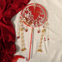 The wedding of the bride and the bride is holding the fan show and fan flow Su group fan ancient wind palace fan light extravagant high-end finished product wedding fan