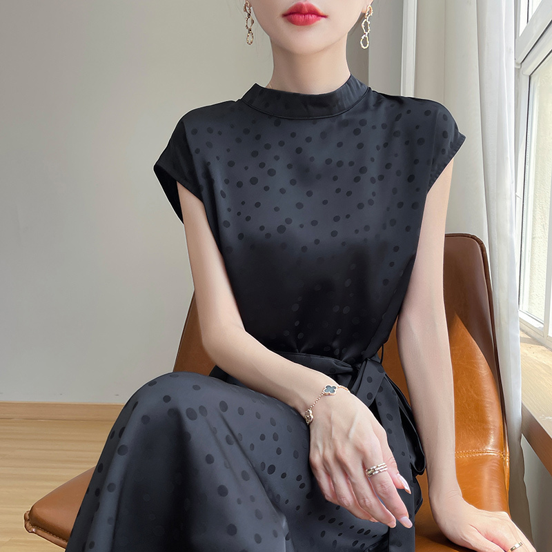 Retro High-End Elegant Black Polka-Dot Dress with Stand-Up Collar, Straight Slimming Long Skirt, Black Silky Satin Skirt