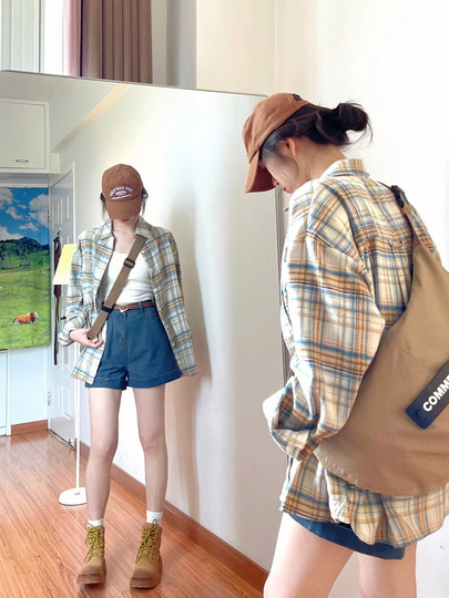 La Chapelle Plaid Sun-Protective Long-Sleeve Shirt for Women 2025 New Autumn Loose Shirt with a Stylish Design Cardigan Top