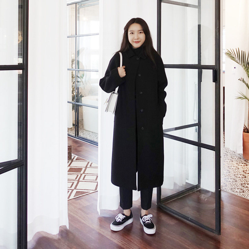 2022 gross coat woman long version over kneecap black display slim winter new Korean version doll collar thickened?
