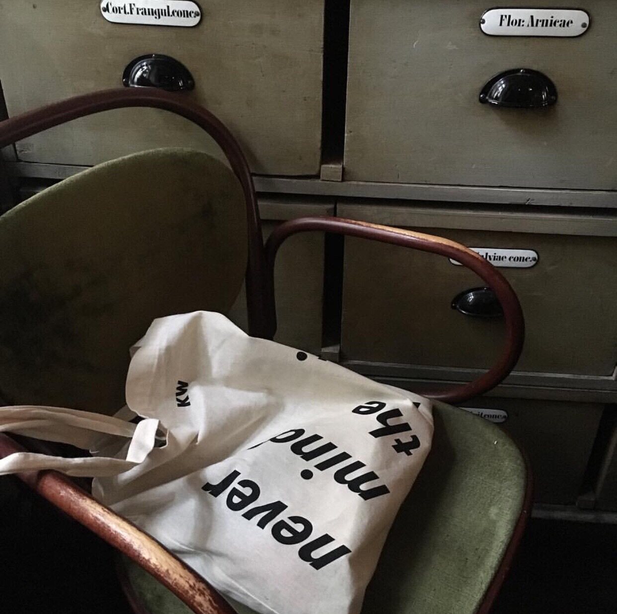 Homemade INS German Pavilion Never mind the nineties small crowd-friendly handbag in stock