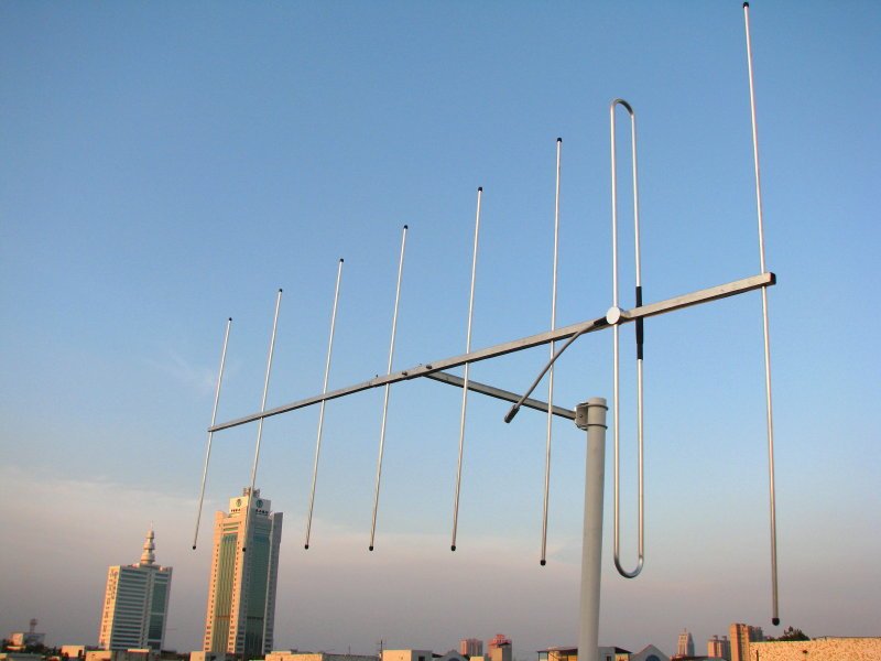 V segment 8 unit Yagi antenna amateur radio directional long-distance communication antenna 144-146mhz