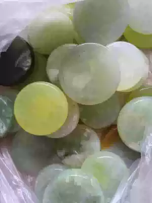 Xiuyan Jade polished bracelet heart paperweight raw stone hand stone chess piece bracelet core hand play piece play