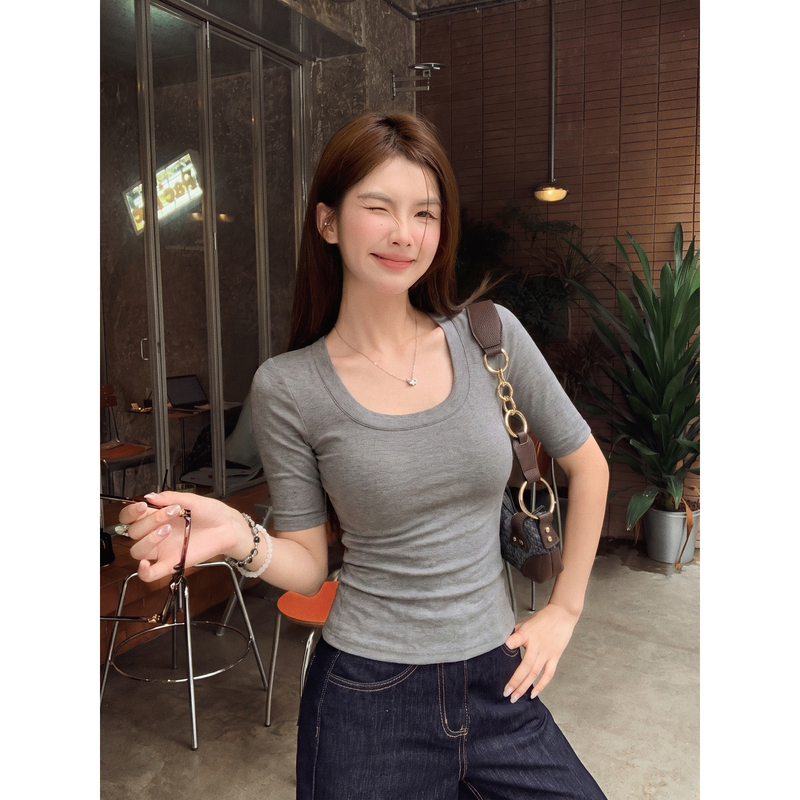 Su Sansan Gray Mid-Sleeve T-Shirt for Women 2026 New Early Autumn Inner Layer Base Shirt U-Neck Five-Point Short-Sleeve Top