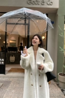 Молочно-белый