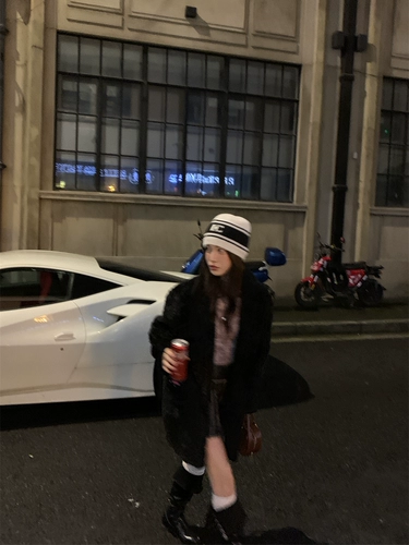 Черная длинная зимняя куртка, увеличенная толщина, средней длины