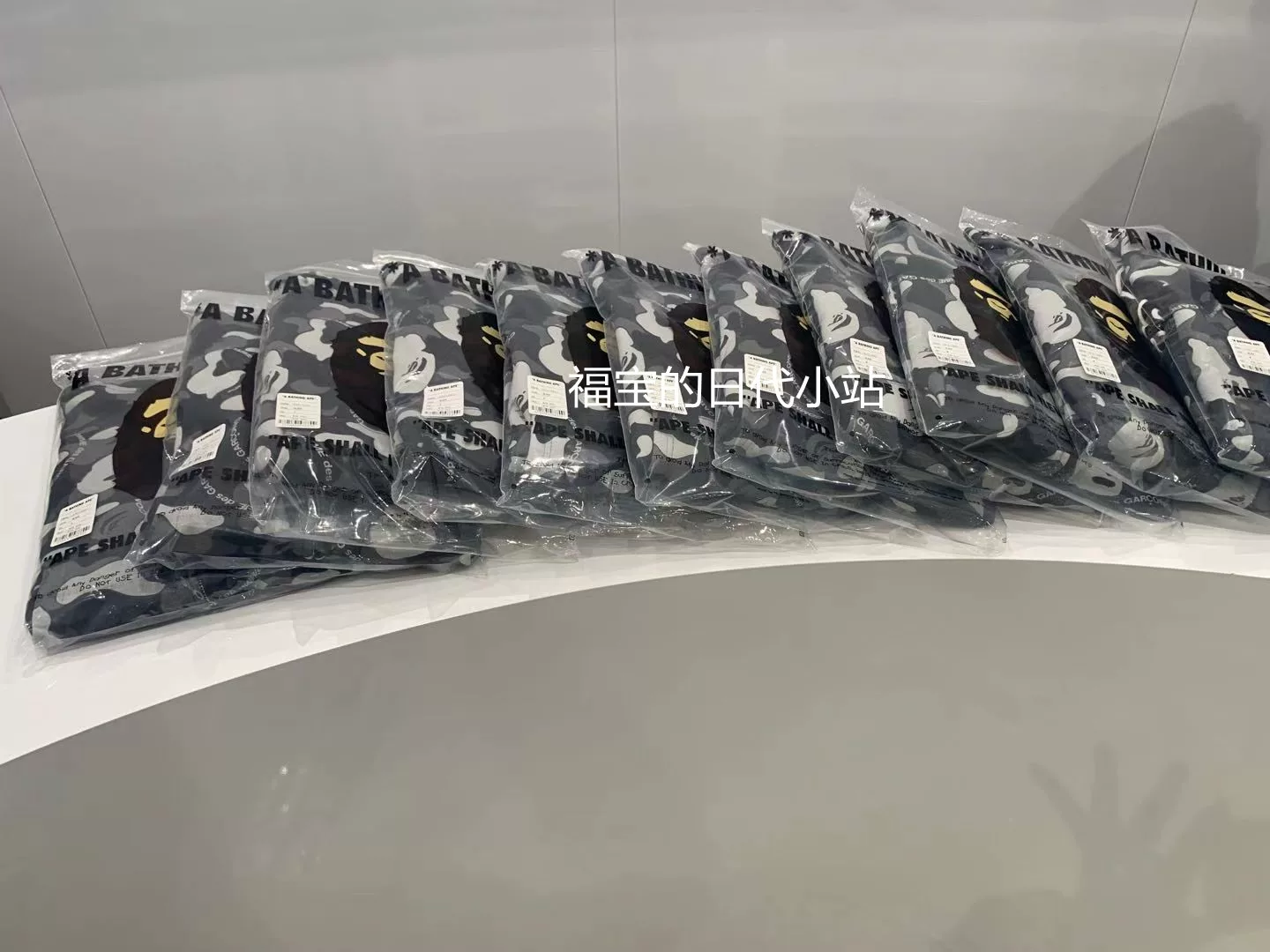 Свитер-кофта Fubao spot Bape CDG совместный Osaka лимитированная акула рыба зуб ограниченный выпуск (только в мире)
